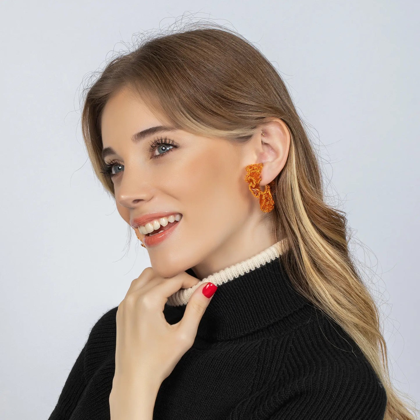 Rosegold Curvy Crochet Earrings