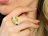 Load and play video in Gallery viewer, Baguette-Citrine-Ring_yellow
