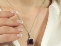 Load and play video in Gallery viewer, Baguette-diamond-necklace_black

