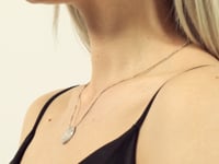 Load and play video in Gallery viewer, Reversible Round Necklace
