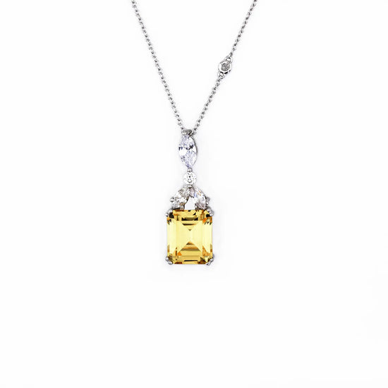Load image into Gallery viewer, Baguette-diamond-necklace_yellow
