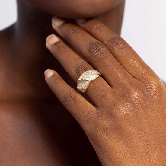 Load image into Gallery viewer, gold wedding rings
