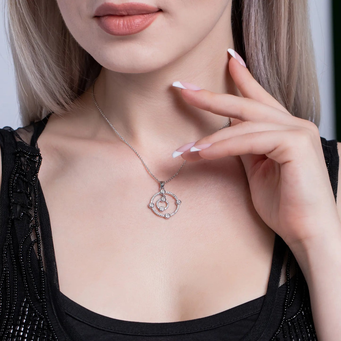 friendship-necklaces_white