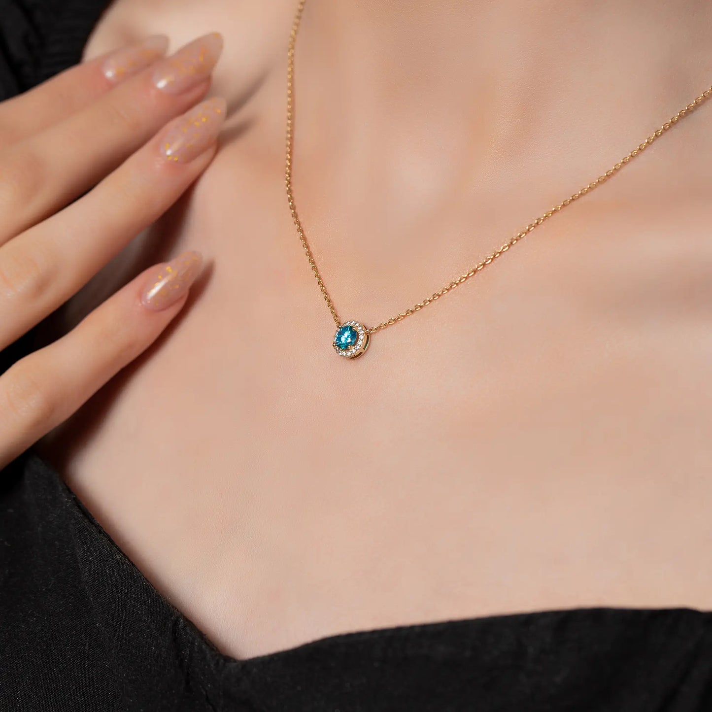 Gemstone-necklaces_blue