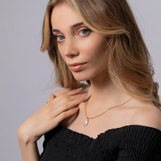 Load image into Gallery viewer, silver-necklaces_white
