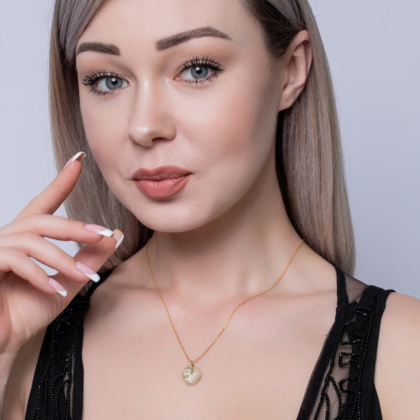 Gold-Chain-Crystal-Necklace_white-stone