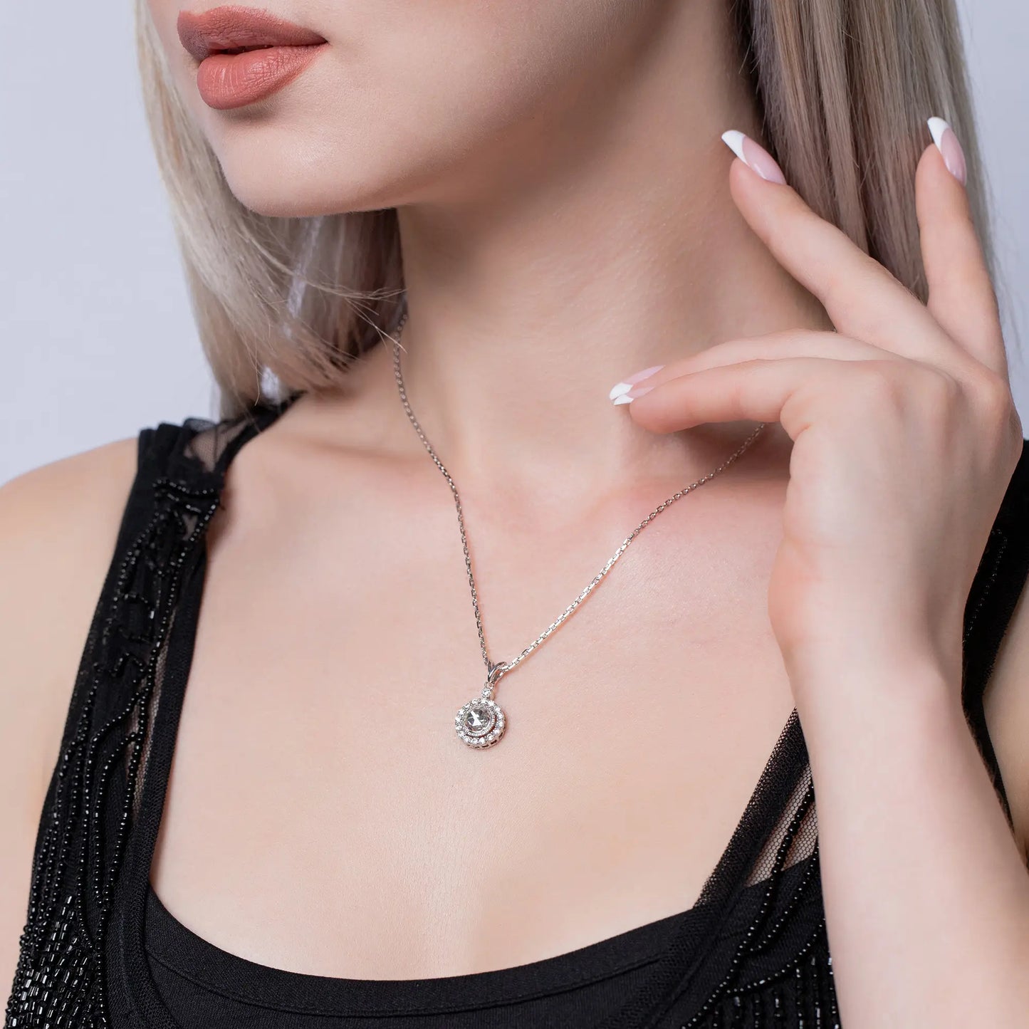 silver-Moonstone-Necklaces_yellow