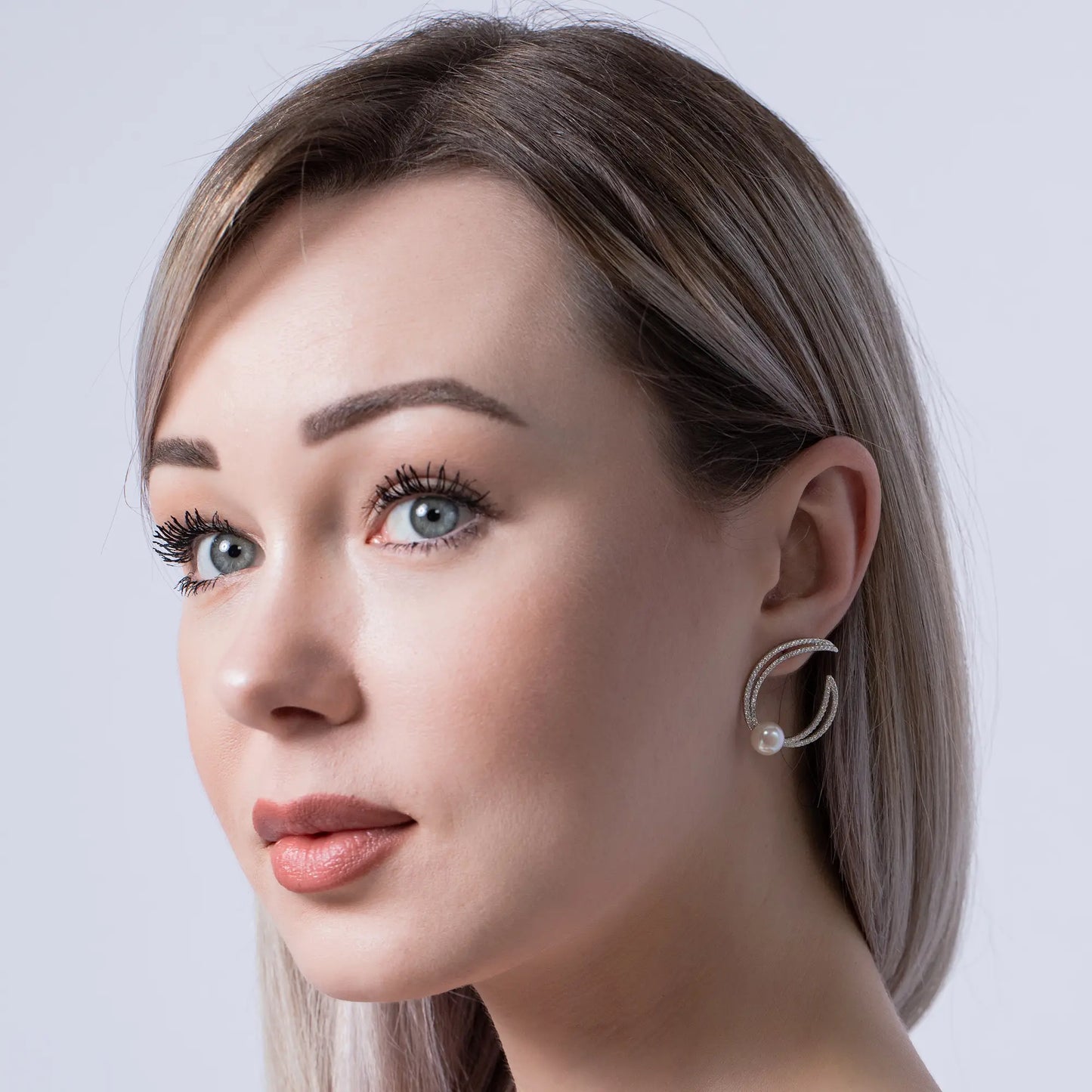 hoop-earrings-for-women_white-gold