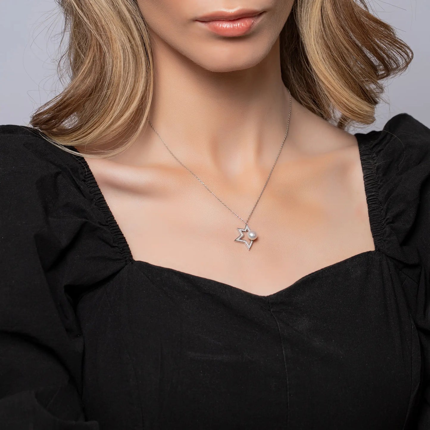 Pearl-Star-Necklace_white