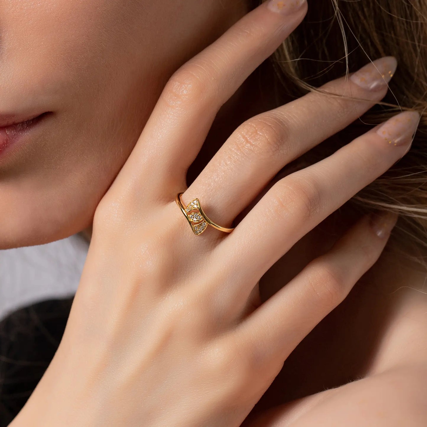 silver-crystal-ring_yellow