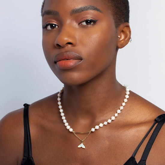 Load image into Gallery viewer, pearl-necklaces_white
