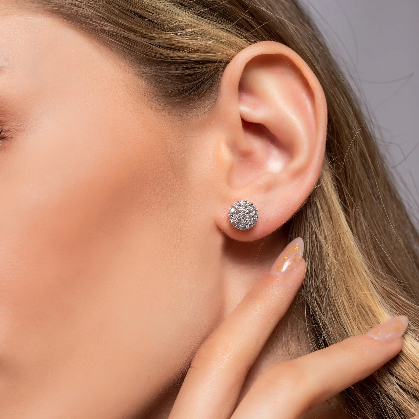 cute-earrings_white