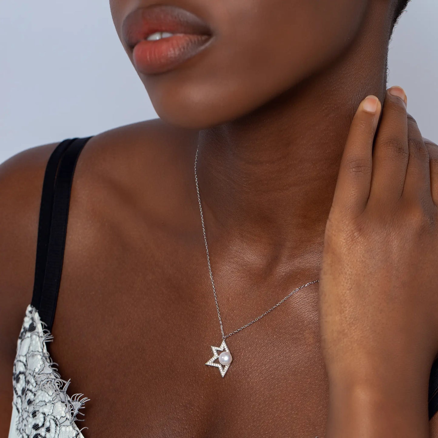 Pearl-Star-Necklace_white